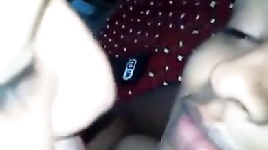 सफेद पैंटी, काली ब्रा पहनी गर्लफ्रैंड के साथ चुदाई की तैयारी