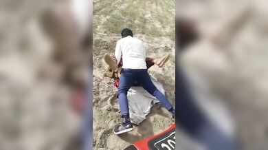 खुले खेत में की रंडी की जबरदस्त चुदाई