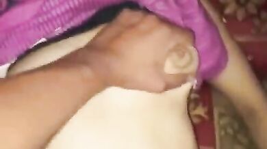 लोकडाउन में लंड लेने लगी हैं नेपाली बारगर्ल!
