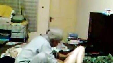 पाकिस्तानी पठान और बुरखाधारी पड़ोसी बेगम की चोदाचोदी