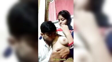 घरेलू टाइप की प्रेमिका का गजब का किसिंग और बूब्स सकिंग वीडियो