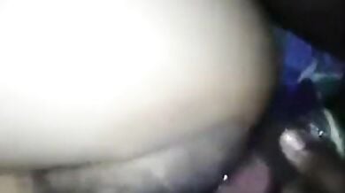 डॉटेड कंडोम पहनकर चोदी गर्लफ्रेंड की चूत