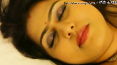 खूबसूरत भाभी के कामुक एक्सप्रेशंस!