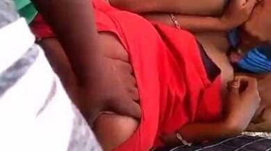 दिहाड़ी मजदूरन की थ्रीसम चुदाई