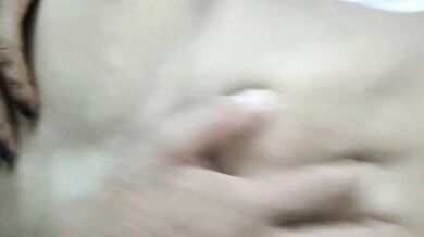 ब्लोवजोब देती औरत बोली, “गले में लंड फंस जाएगा!”