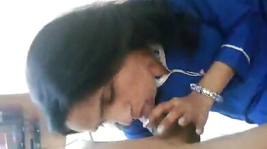 लड़की ने बॉयफ्रेंड के भाई का लण्ड चूसा