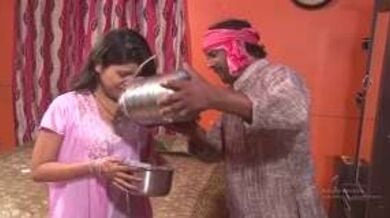 दूधवाले भैय्या का मालकिन संग रोमांस!