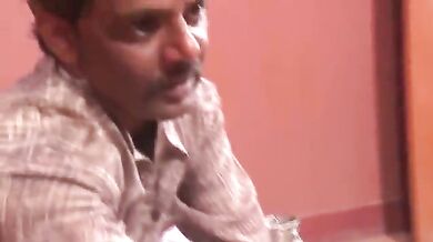 दूधवाले भैय्या का मालकिन संग रोमांस!