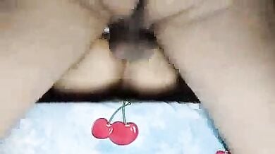 भाभी की टाँगे चौड़ी कर के चोदा होटल में