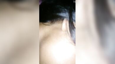 पहली चुदाई का दर्द झेलती गर्लफ्रेंड