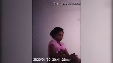 इंडियन मसाज गर्ल प्रियंका ने दी कस्टमर के लौड़े को स्पेशल सर्विस!