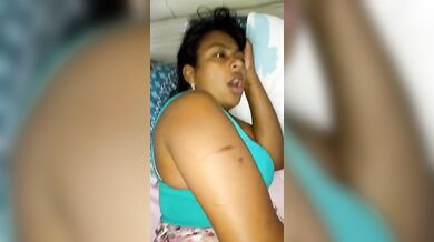 करवट पर लेटी लड़की की चुदाई