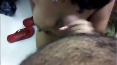 हिंदी बोलनेवाली रंडी की चुदाई