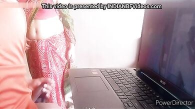 देसी कामवाली के सामने मुठ मारी लड़के ने