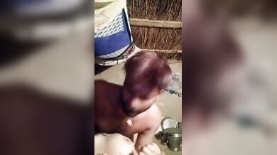 विलेज वाइफ हसबंड की झोपड़े में देसी चुदाई