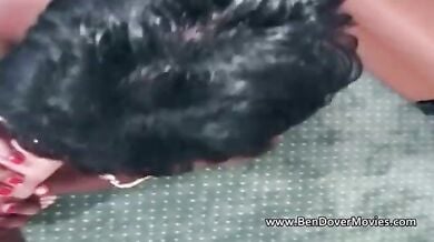 देसी लड़की ने लिए दो गोरे लौडो का मजा