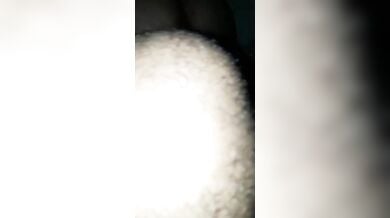 कंडोम पहनकर रंडी की चूत और गांड एक साथ मारते दो आदमी