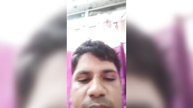 ब्यूटी पार्लर में जाकर ब्यूटीशियन गर्लफ्रेंड की दूधिया चूत चाटी