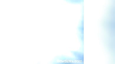 लड़की ने खोल के दिया कंडोम पहनकर चुदाई करता लवर