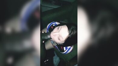 क्कोल्ड पति के सामने मोटा लंड चूसा