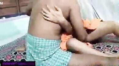 स्कुल हेडमास्टर आंटी की रंडी जैसी चुदाई