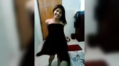 फ्रेंच किस करते हुए चुदती देसी बीवी