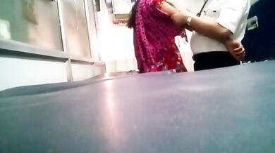 लड़की की चूत में ऊँगली की डॉक्टर ने