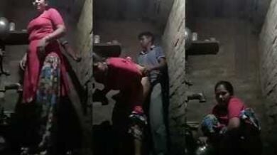 पडोसी सिक्यूरिटी वाले से चुदी नीतू आंटी