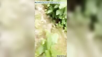 चौधरी के बेटे ने खेत में देसी लड़की की बुर चोदी