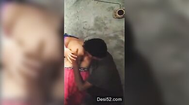 जीएफ के चर्बीदार चूतड़ों का मजा लेता आशिक