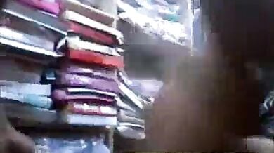 शटर बंद कर चोदी गर्ल एम्प्लॉई