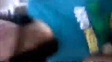 शटर बंद कर चोदी गर्ल एम्प्लॉई