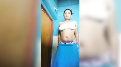 बड़ी गांड वाली दीदी का न्यूड शो