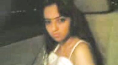 बबिता घोष की चुदाई कार के अंदर