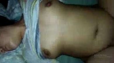 शराब के नशे में धुत्त जीएफ की चुदाई