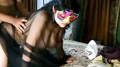 हॉट आंटी की गांड पकड के चोदा अंकल ने