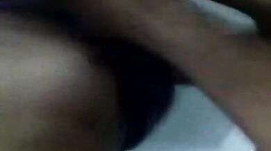 किस कर के चुद्वाती हुई लड़की