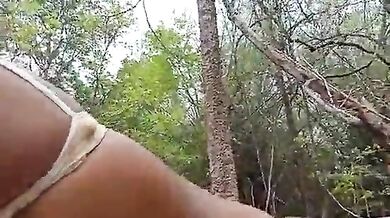 जंगल में लंड पर चूत रगड़ती भाभी