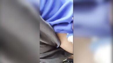 सुखी पत्तियों पर लिटाकर चोदी भाभी की फूली हुई मोटी चूत