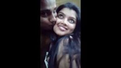 देसी लड़का लड़की का रोमांटिक फोरप्ले वीडियो