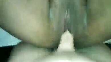 कामुक मकानमालकिन की ठुकाई कर दी लड़के ने