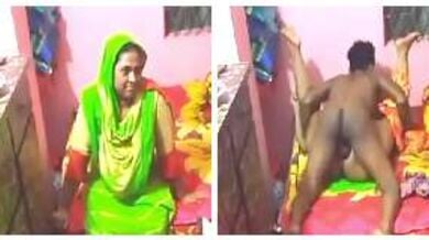 रुखसाना खालाजान की टाँगे उठाकर फैज़ल ने की चुदाई