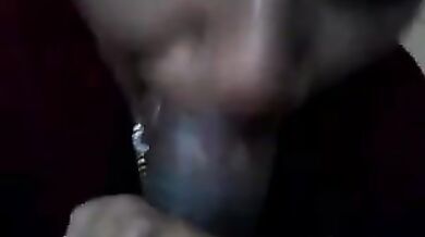 हॉट मराठी गर्ल का कोक सकिंग