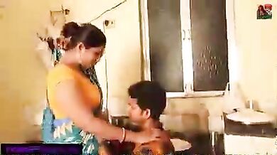 भरी हुई भाभी और देवर का सेक्सी रोमांस