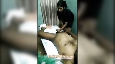 मसाज पार्लर की मस्ती