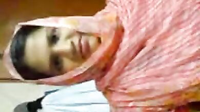 चुदाई से पहले फिल्माया गर्लफ्रैंड निशा का नंगा बदन