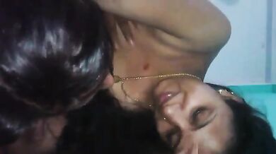 चुदने का कंट्रोल लेकर चुदती तमिल औरत