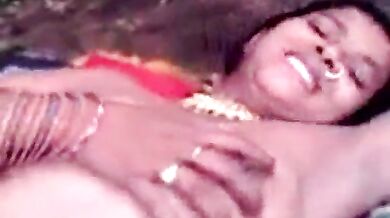 हसमुख मारवाड़ी लड़की के खूबसूरत चुचे और चूत