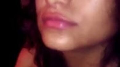 सेक्सी आंटी ने हिला हिला के लंड चूसा