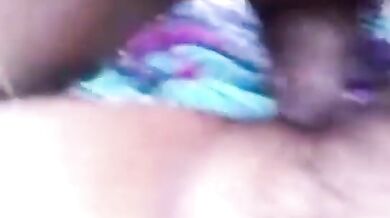 कोलेज गर्ल ने खेत में चुदवाया